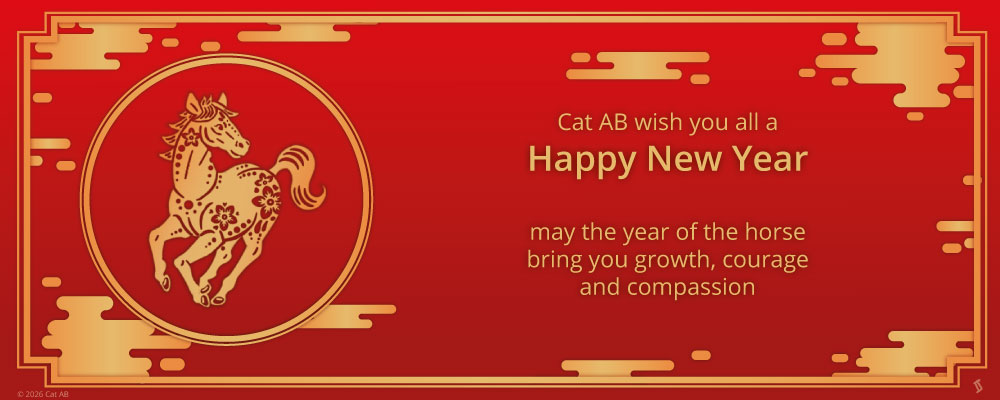 Röd bakgrund med guldig ram och guldiga moln. I en guldig cirkel till vänster finns en guldig häst, dekorerad med blommor. Text: "Cat AB wish you all a Happy New Year. May the year of the horse birng you growth, courage and compassion". 
